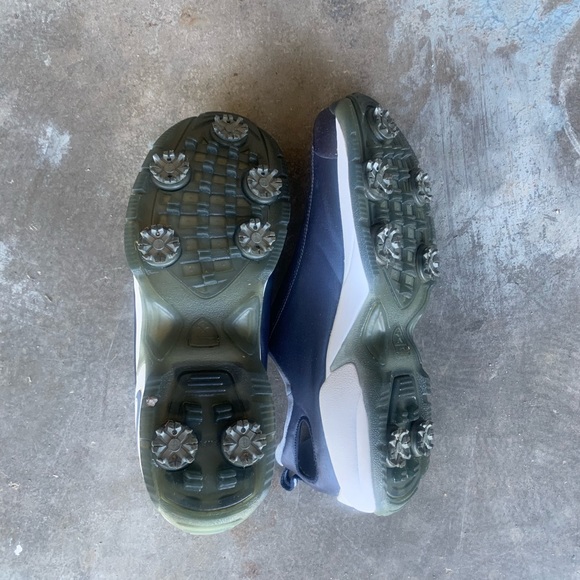 Nike women’s golf shoes, size 9 - Picture 3 of 3